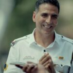 Akshay Kumar Instagram – Better late than never. Follow traffic rules for your own and others safety kyunki road kisi ke baap ki nahi hai. 
#SadakSurakshaJeevanRaksha