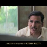 Akshay Kumar Instagram - Watch Tapan Das’ proposal in this new dialogue promo from #Gold. @excelmovies @reemakagti1 @faroutakhtar @ritesh_sid @imouniroy @kapoorkkunal @theamitsadh @itsvineetsingh @sunsunnykhez