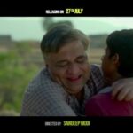 Akshay Kumar Instagram - #KhechaKhechi : हेंच जीवन 🙃 Watch this fun song from @ChumbakTheFilm releasing on 27th July, 2018. Full song link in bio. #ChumbakTheFilm @SwanandKirkire #SahilJadhav #SangramDesai @zeemusiccompany