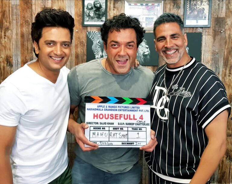 Akshay Kumar Instagram - It's time to be a Silver Fox, break @iambobbydeol's funny bone and play every game under the sun with my buddy @riteishd!! Because the Boyz are Back with 4 Times the Fun 👊🏼 #HouseFull4