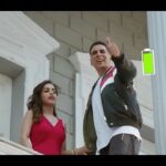 Akshay Kumar Instagram - Ab sabki battery rahegi full. Revital H keeps me fully charged & energetic always. So go get your energy boost with #RevitalH #KeepsYouCharged