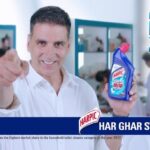 Akshay Kumar Instagram - Ab har ghar mein banegi, ek saaf Toilet ki pratha! Join me in the Clean India mission with #Harpic to make clean and hygienic toilets a reality for all! #HarGharSwachh