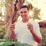 Akshay Kumar Instagram - This, I think is the biggest achievement of #PadMan...men and women breaking the taboo and discussing about menstrual hygiene 🙌🏻 PADMAN TOMORROW ‪@PadManTheFilm @sonamkapoor @radhikaofficial @twinklerkhanna @sonypicturesin @kriarj #RBalki #9Feb2018