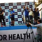 Akshay Kumar Instagram - Happy to see a swell crowd while flagging off #MaxBupa's #WalkForHealth. Keep walking Mumbai...not just today, everyday 🏃🏻 ‪#PadManPromotions #GoTakeAWalk @padmanthefilm @sonamkapoor @radhikaofficial @twinklerkhanna @sonypicturesin @kriarj #RBalki #9Feb2018