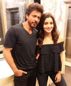 Alia Bhatt Instagram - Twinning vibes. ✌️️✌️️✌️️#DearZindagi