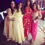 Alia Bhatt Instagram - Miss you my gorgeous girls!!!!!! Moments like these I wish we were still in school. Love you ❤️❤️❤️❤️ #HappyDiwali