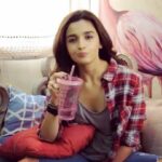 Alia Bhatt Instagram – #DearZindagi, What’s up with this Monday?