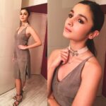 Alia Bhatt Instagram – Fri-yay ready for my best friends event – The Stiletto Club!! A fun filled night only for the girls❤️❤️ (boys can come too if they’re nice 😛) #girlsnight @akansharanjan super proud ⭐️⭐️