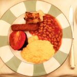 Alia Bhatt Instagram - Breakfast for one. #vacaylover