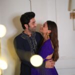 Alia Bhatt Instagram - & some love .. ✨❤️ Happy Diwali 🪔