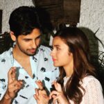 Alia Bhatt Instagram – Fingers crossed!!!! #KapoorAndSons .. Go go go go !!!!! 😬😬😶