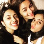 Alia Bhatt Instagram – Bye bye girlies ❤️❤️ @akansharanjan @rishika.m