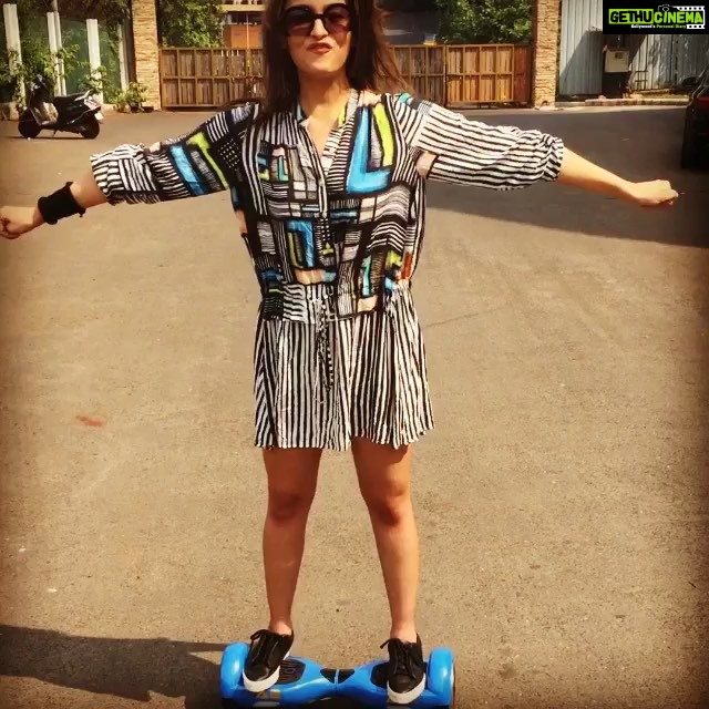 Alia Bhatt Instagram - #4DaysToGoForShaandaar #ShaandaarPromotions #ShaandaarLove #Shaandaar @shahidkapoor