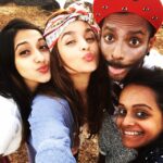 Alia Bhatt Instagram - Shooting vibes ;) ! #ilovemyjob #lovemyteam @akansharanjan @grish1234