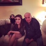 Alia Bhatt Instagram – Daddy, baby and rocky ;) my fathers new friend.. #christmasssssssss