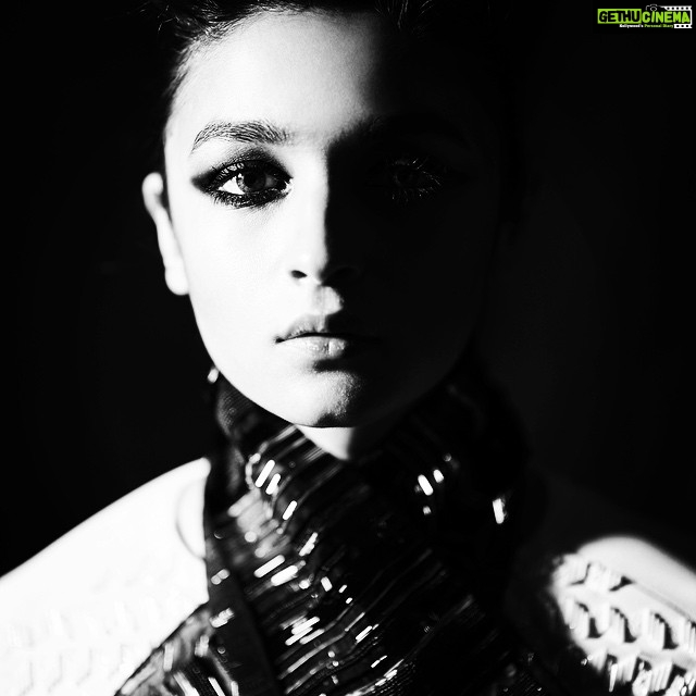 Alia Bhatt Instagram - We all have a dark side. #FEMINA #COVERGIRL