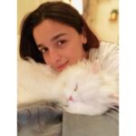 Alia Bhatt Instagram – my calm in every storm.. ☂️☀️