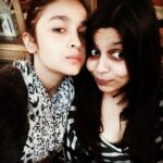 Alia Bhatt Instagram - When in doubt. Pout ! ;) with my fav in my fav city ! #London #teatime