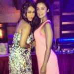 Alia Bhatt Instagram - @akansharanjan love my bestfriend #sundaysundown