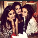 Alia Bhatt Instagram - Girls !!