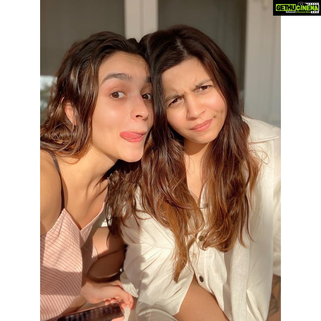 Alia Bhatt Instagram - funny faces.. 💗(how I spent my birthday)💗