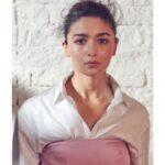 Alia Bhatt Instagram – 👚