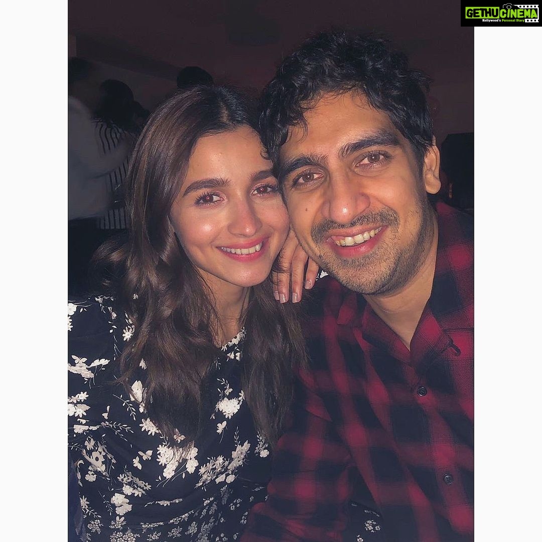 Alia Bhatt Instagram - In pizza, we crust 😚 Happy Birthday Wonder Boy 💓🌟