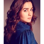 Alia Bhatt Instagram - - - First think, second dream, third believe and finally DARE - - Walt Disney