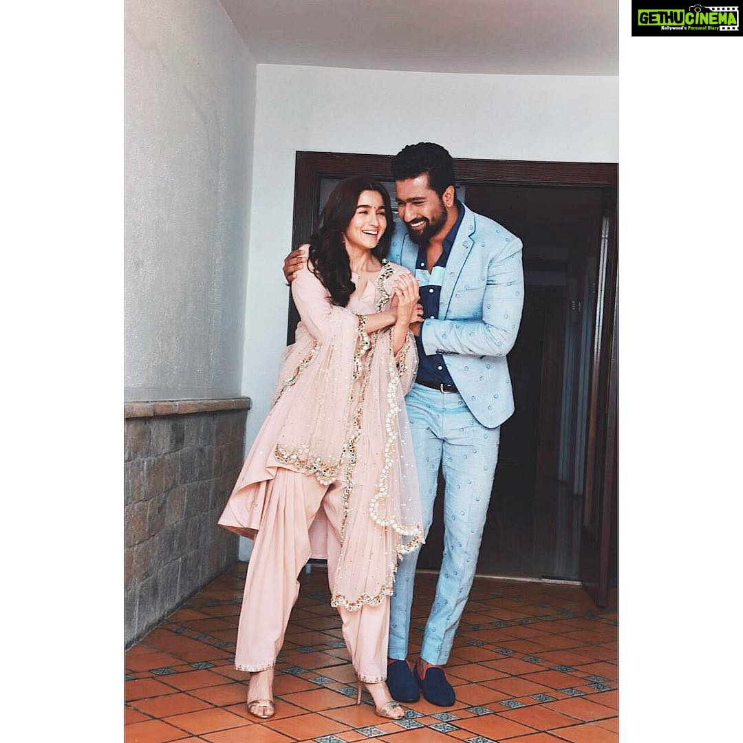 Alia Bhatt Instagram - a bundle of nerves.. sehmat and Iqbal 💞