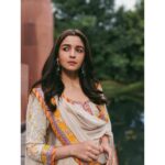 Alia Bhatt Instagram - rise to conquer ✨🌻