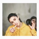 Alia Bhatt Instagram – To smile or not to smile? #postpackup @avigowariker