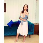 Alia Bhatt Instagram – Put ur happy dress on & go click click 📸