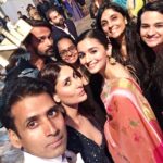 Alia Bhatt Instagram – Backstage fun with my fav ❤️❤️❤️