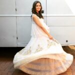 Alia Bhatt Instagram – Twirling about today on the sets of Dil Hai Hindustani 👀#badrinathkidulhania