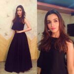 Alia Bhatt Instagram – Mirchi music awards tonight 🎤