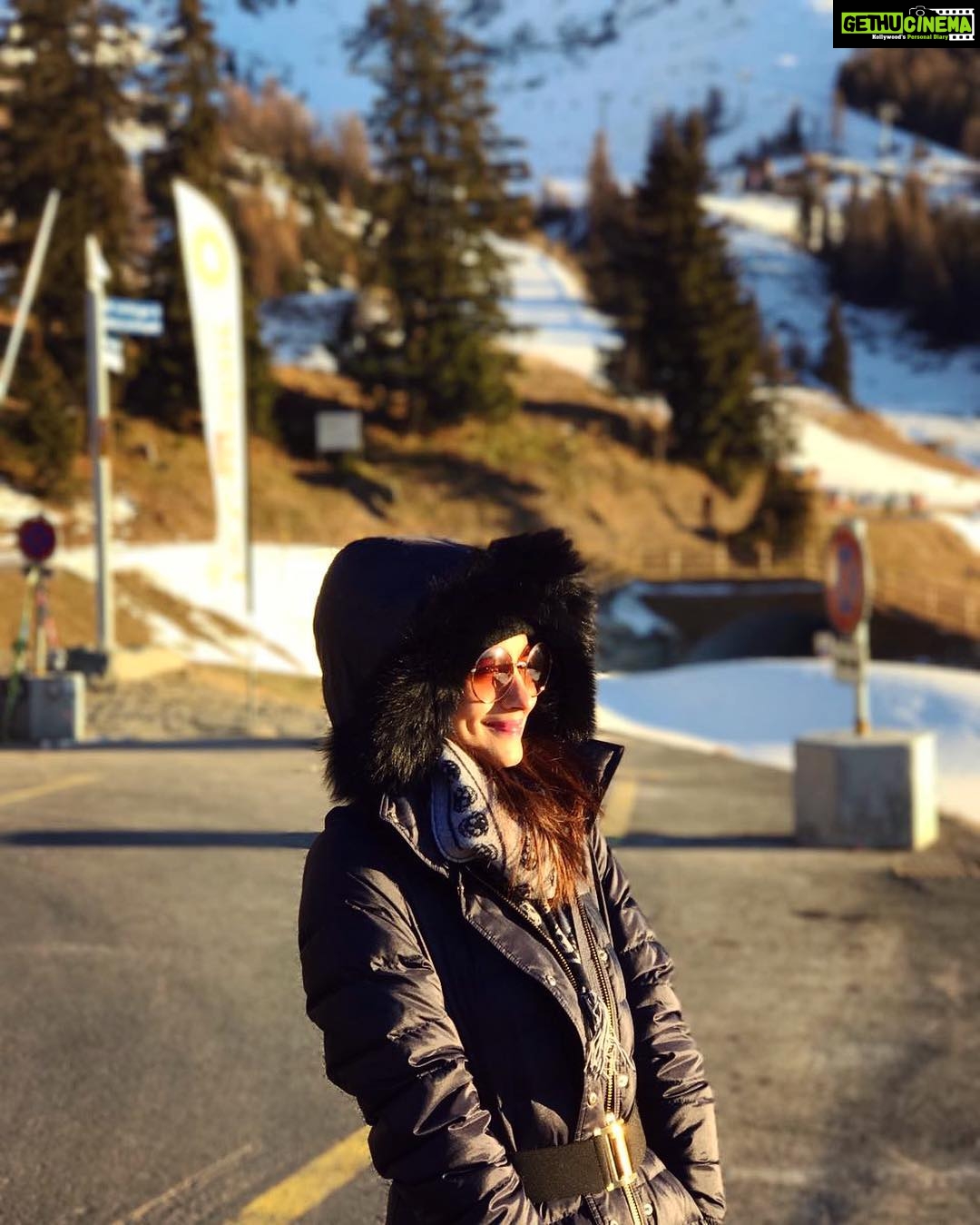Alia Bhatt Instagram - "Catch a falling star and put it in your pocket" ✨
