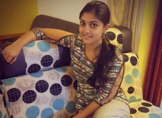 Ammu Abhirami Instagram - Simplicity is the ultimate sophistication....😇
