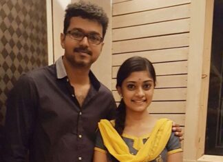 Ammu Abhirami Instagram - Honestly I cant wait anymore to post this pic of mine 😍😍😍😍 !!!omg such a fan girl moment of mine wen I met Vijay anna..... Such a GOOD HEARTED nd GENUINE person he b....JUST look at my face omg wide smile 🙈..... Hah..... BAIRAVAA..........waiting fa ma "THALABATHY" to rock 😍😍😍😍 tommorrw 😍😍😍.....ayyyyyyyyy #happy#feelingblessed....hahhhhh I jst wana RELIVE tat moment.....😍😍😍😍 And do watch it in theater u guys.....💪💪💪