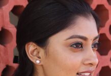 Ammu Abhirami Instagram - When your brother can finally click a good picture of you😬 Happyo happyae.... Pc: @sarva_naane