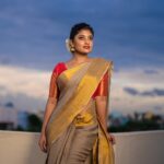 Ammu Abhirami Instagram - ✨Tradition is the illusion of permanance✨ Styling: @rincy_shankar H&M: @divyamakeupandhair Photography: @portraitsbyrajeshthanikachalam