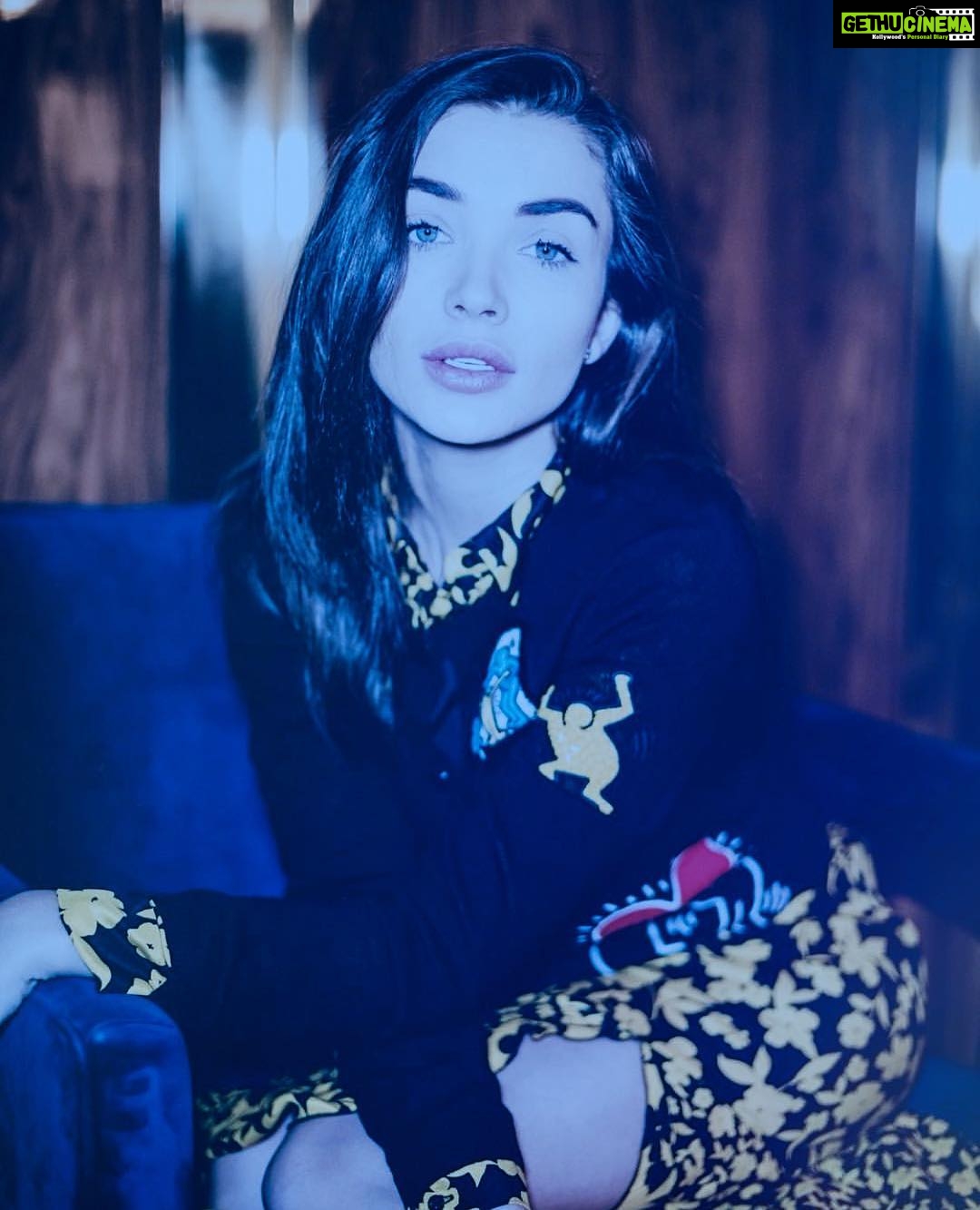 Amy Jackson Instagram - #LightitUpBlue | We spend our entire adult lives striving to be different. Yet, when we come across a different kind of "different", we take a step back and force the child to conform. Why? Let's make this world more inclusive! I'm joining @UmmeedCDC's campaign #LightItUpBlue for #WorldAutismAwarenessDay and I want to encourage you all to spread the word as well! Click the link in @ummeedcdc’s bio to learn what you can do to take part in the movement.