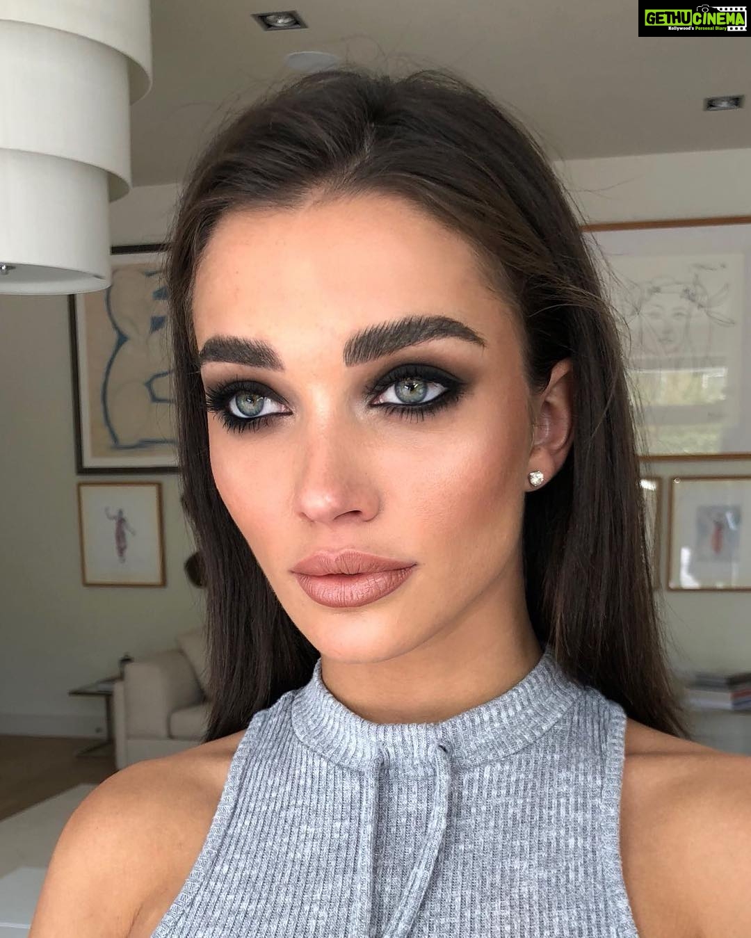 Amy Jackson Instagram - 🌹 @nikki_makeup getting me dolled up for @britishgq | 🤞🏼@maddoxgallery 💥 London, United Kingdom