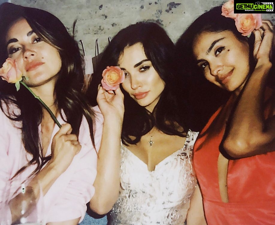 Amy Jackson Instagram - Issa Movement βπΌπβπΌπ @anatanaka @fancygomez Iβm so proud of you ladies!! Youβre continually inspiring, motivating and uniting women all over the world ππΌ hereβs to the fabulous future of @femmecre8tive | p.s @merakilondon - the best Greek restaurant in the City π Meraki London