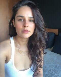 Angira Dhar Instagram - These live chats with you guys are just soooo intensely AWESOME!!