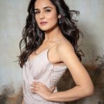 Angira Dhar Instagram – #zeecineawards2020 📸 @rishabhkphotography

HMU @makeupwali @hairbysurekhan 
Styled by @amandeepkaur87 
Outfit by: @neeta_lulla 
Shoes : @charleskeithofficial 
Diamonds 💎 @diagoldbyvardagoenka