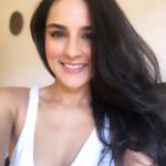 Angira Dhar Instagram - @makeupwali & @hairbysurekhan working their magic 🧚‍♀️