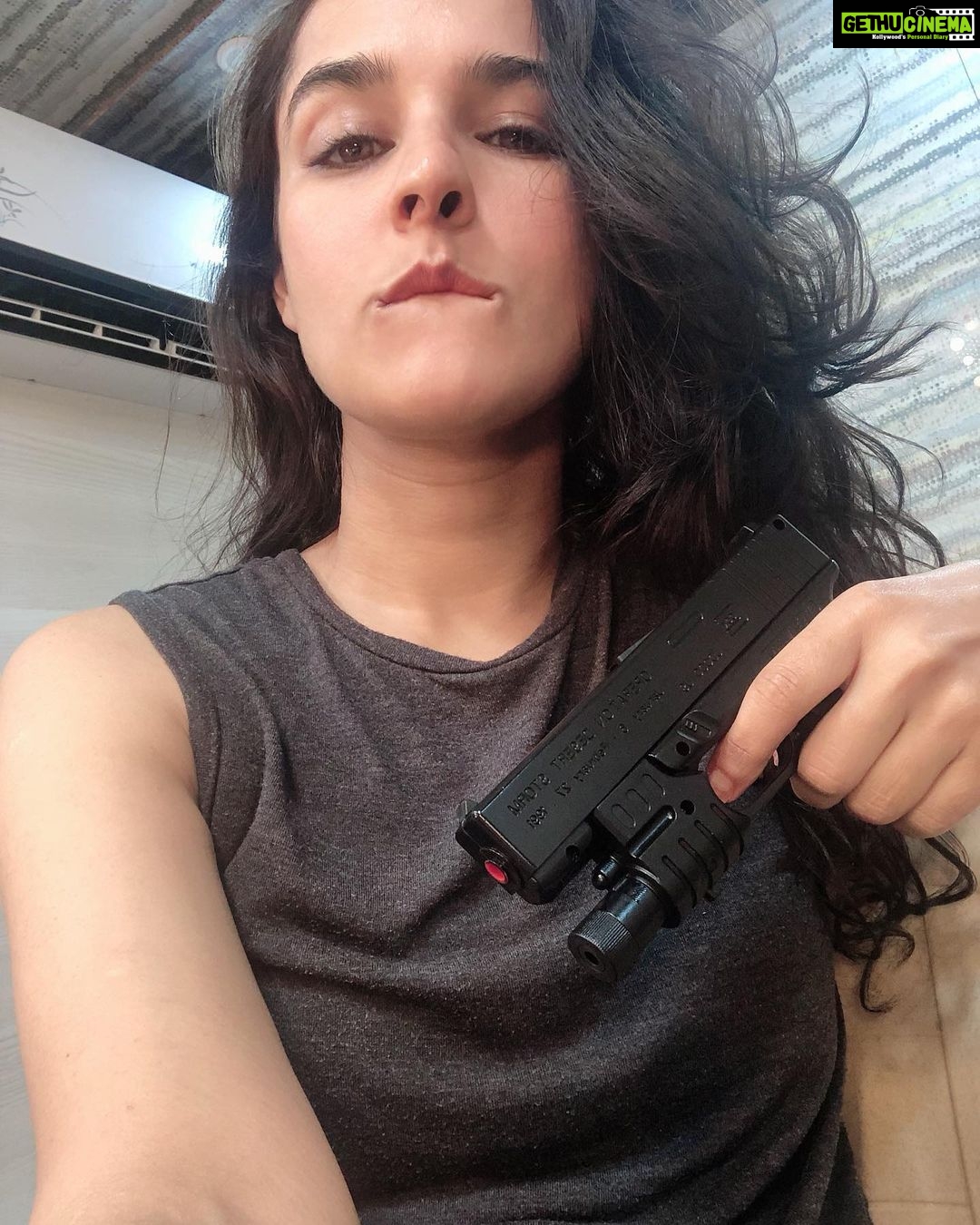 Angira Dhar Instagram - Kuch toh bhi naya aane waala hai! 🔪