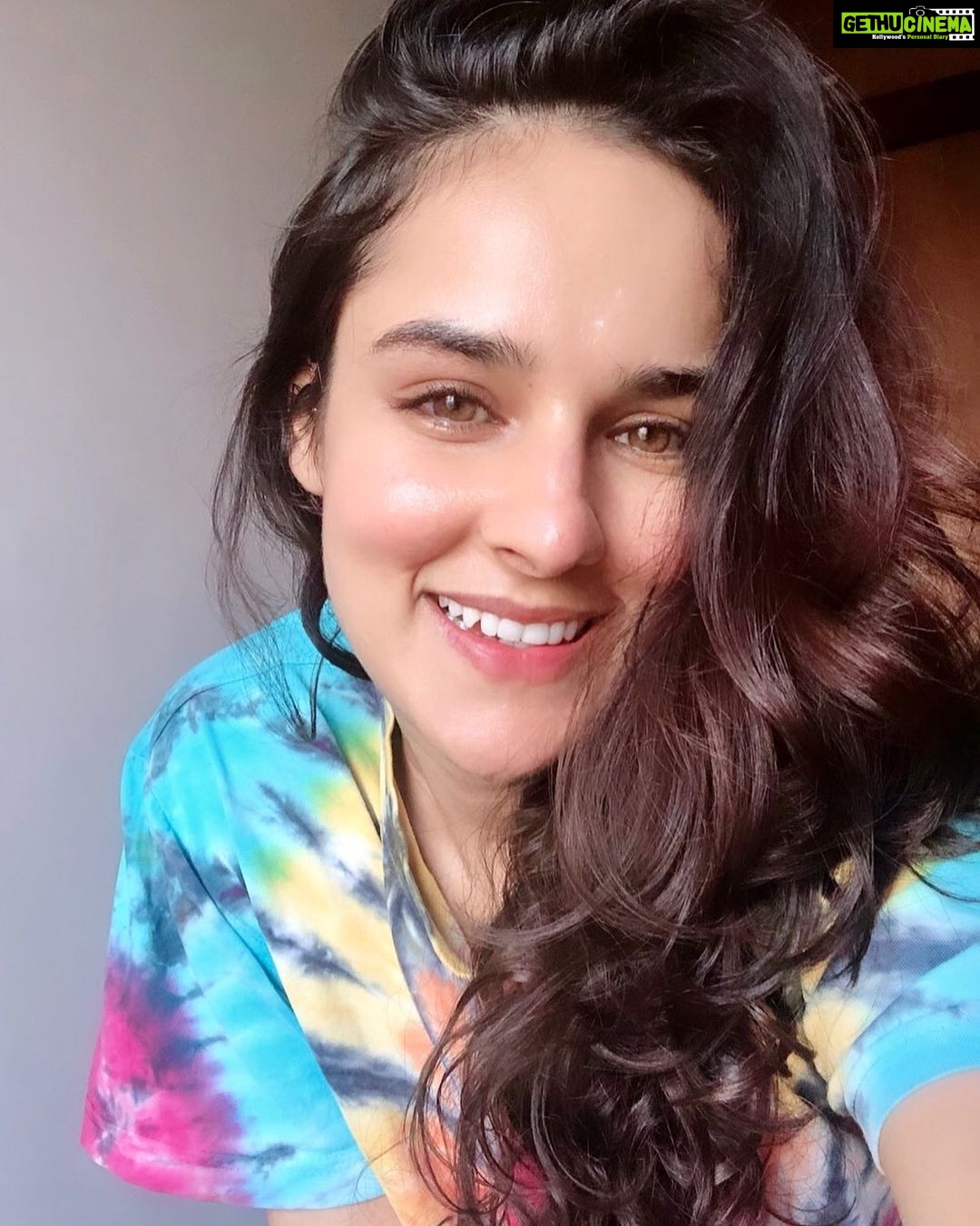 Angira Dhar - 64.5K Likes - I have dealt with acne for almost all of my teen and adulthood... I have had months of going into a shell and not being able to get out because of the stigma attached to it.. or the attention one attracts on the road.. in a cafe.. cinema halls etc.. questions raised.. suggestions and advices thrown at you to somehow solve this “problem”.
having no social life.. staying away from college / sometimes family even was one way to combat this “problem”. And now when I look back and think of it... I wish someone had told me “embrace yourself.. love yourself so much that no one on the outside dare hate you”
So here I am telling you... YOU are beautiful... adore yourself.. take it in your stride to fall in love with yourself!
#GiveawayAlert #ShowUs your own version of beauty inclusivity by participating in a special giveaway where all you need to do is post an unfiltered picture on your Instagram and talk about your personal journey wrt beauty, tag us and @graziaindia, @dove along with the hashtags #ShowUs and #AngiraxDove to win self-love goodies from Dove!
Contest ends 27th Dec.