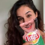 Angira Dhar Instagram – A little cute, a little sweet, a little bubbly but very very naughty! That’s what my friends say about me – so sharing my very own, customized naughty smile with you guys!
#SmileWithLays and show me what you are made of and tell me in the comments below what your squad says about you! 😉
#SmileDekeDekho @lays_india