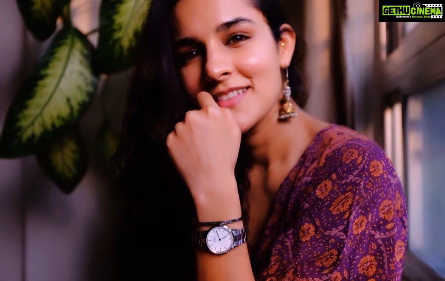 Angira Dhar Instagram - Diwali came in early with @danielwellington. Purchase any two products and get a 10% off. Plus, use my code DWXANGIRA on the website or DW stores Also open at Infinity Mall, Andheri. Time to splurge! #danielwellington #diwali